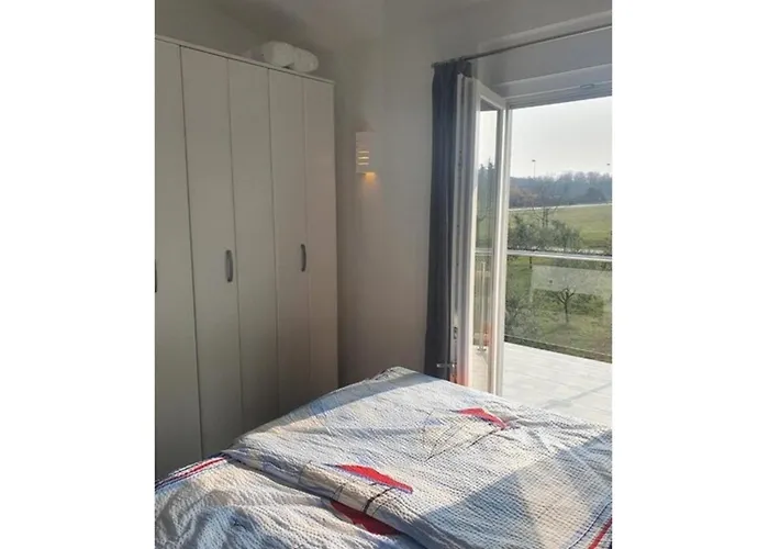 Olivia Valkanela App 2 *