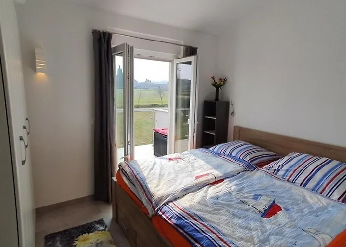 Olivia Valkanela App 2